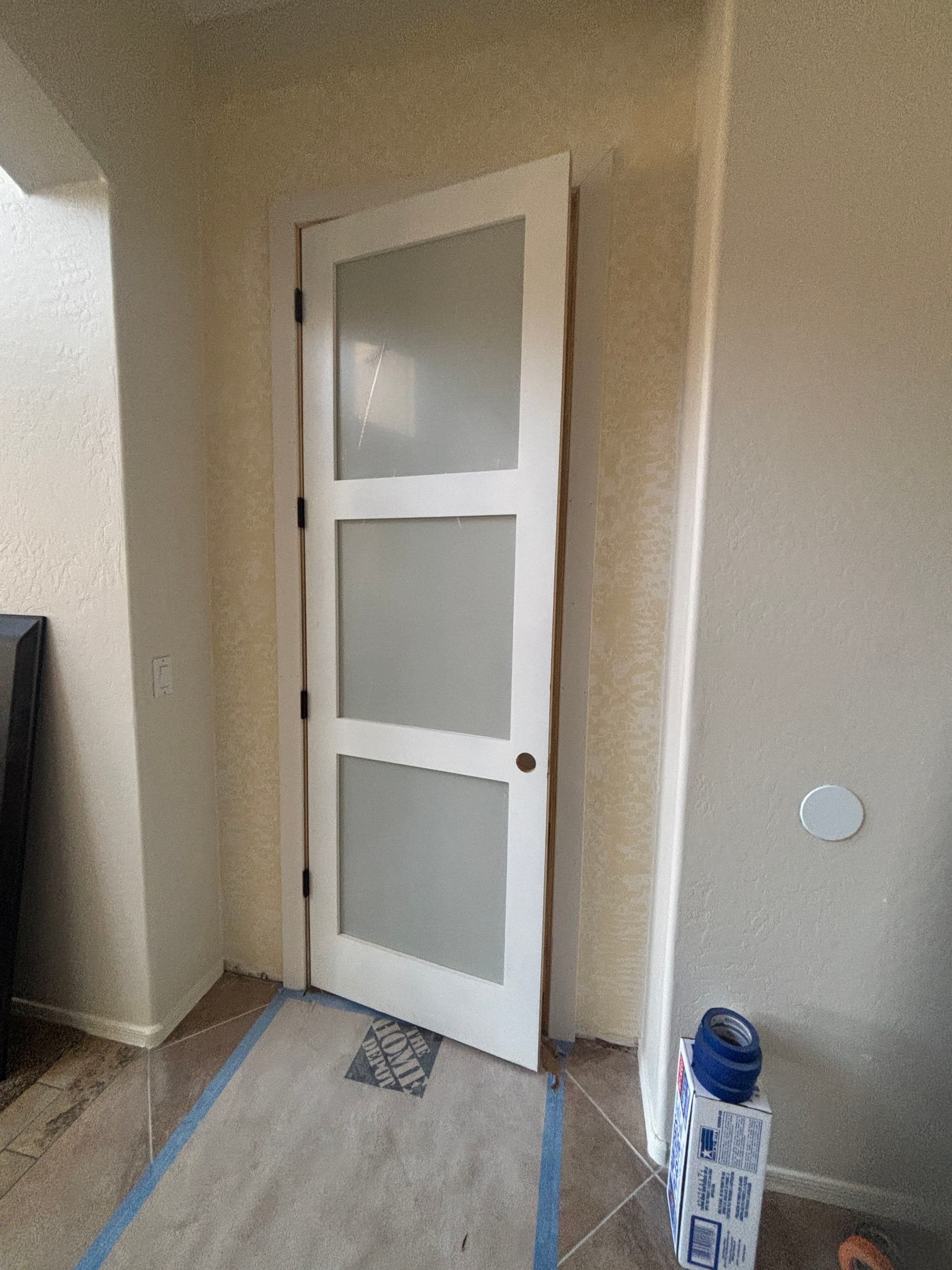 Gallery photos for Enclosing a Den With a Frosted Glass Door That Actually Works: Image #1