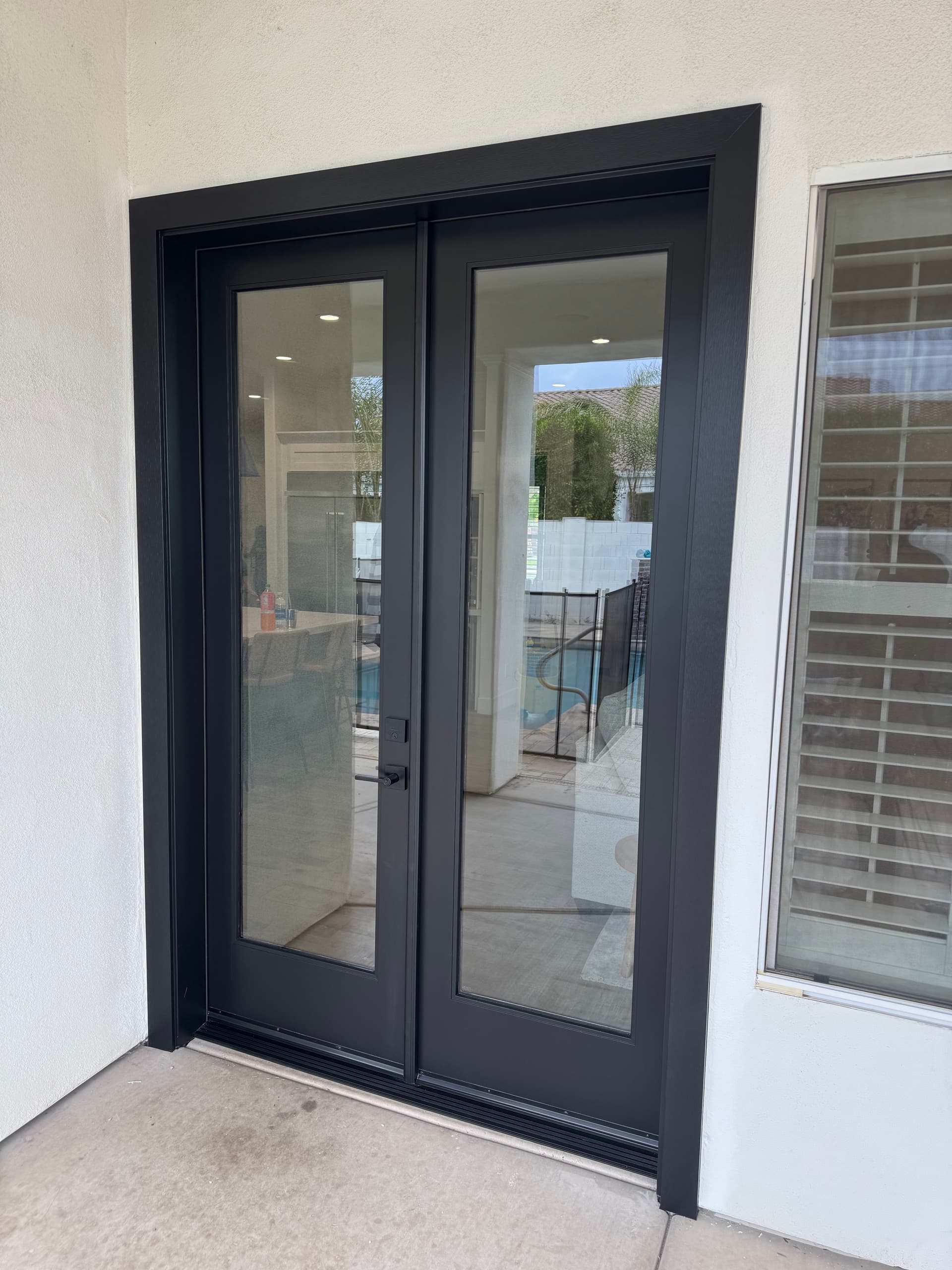 Gallery photos for Worn Pet-Damaged Doors Replaced with a Clean Modern Look: Image #5