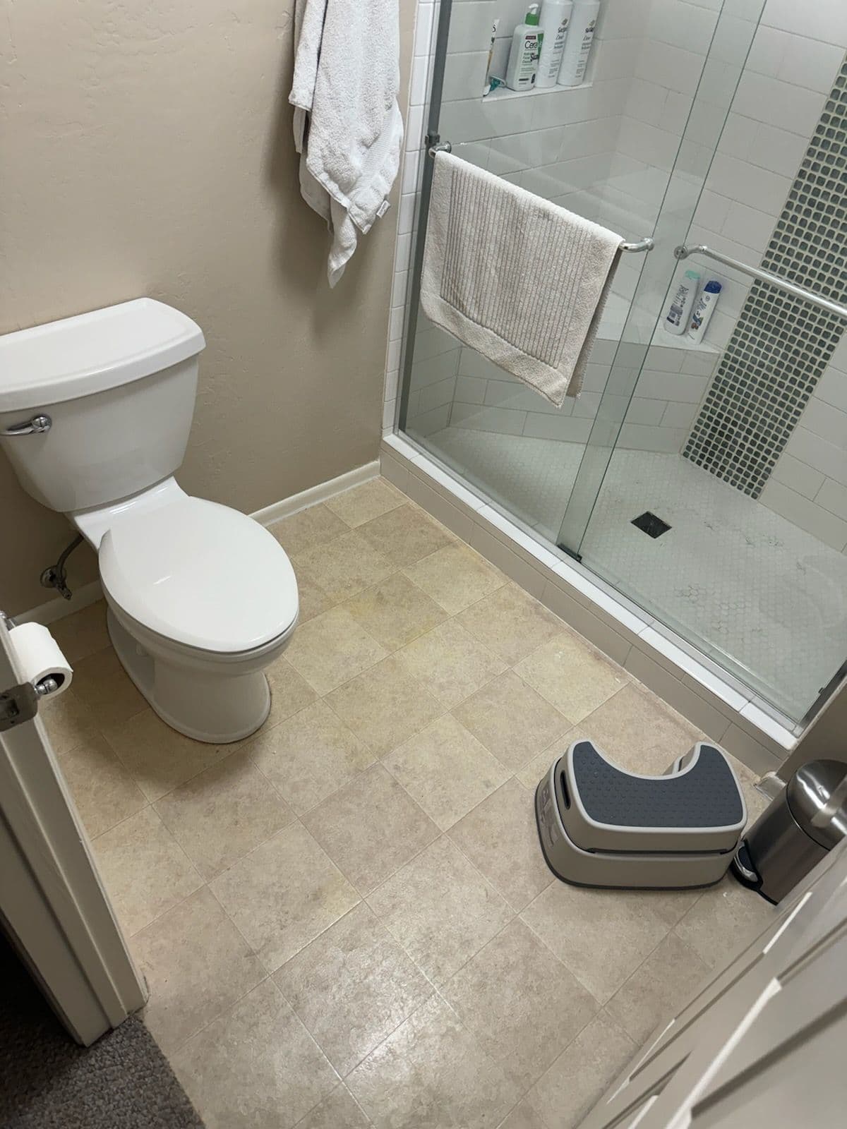 Gallery photos for Stunning Bathroom Floor Renovation in Arizona: Image #1